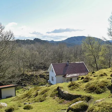 Holiday home Amazing In Storeb With 5 Bedrooms And Wifi *